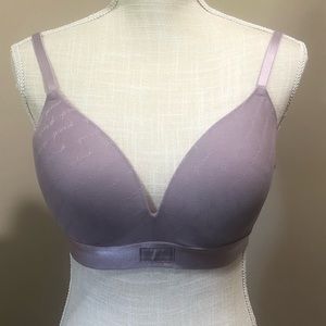 Like New PINK Lavender Bra 38C No Underwire